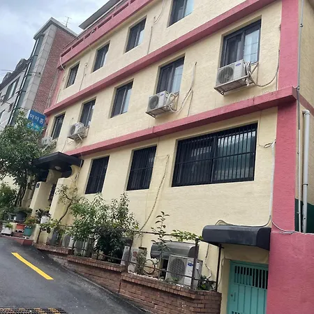 Korean Traditional Homestay Experience With Breakfast And Dinner Provided